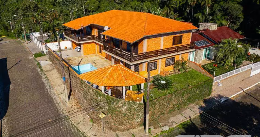 Casa com 3 quartos à venda na Rua Santa Catarina, 367, Floresta, Joinville