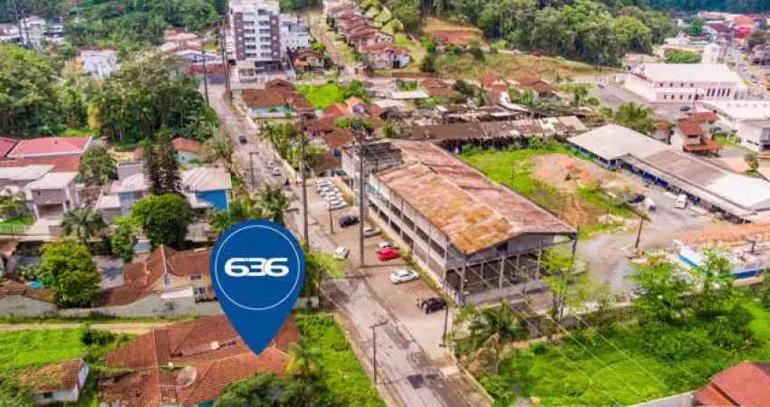 Terreno à venda na Rua Quinze de Novembro, 160, Glória, Joinville