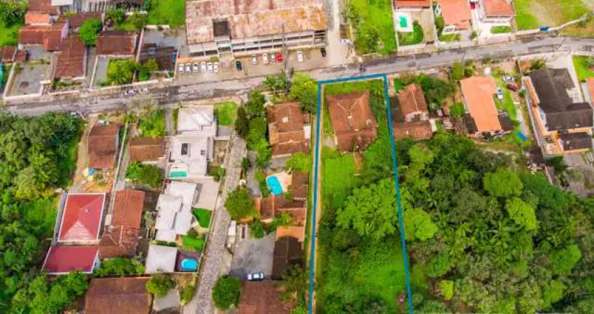 Terreno à venda na Rua Quinze de Novembro, 160, Glória, Joinville