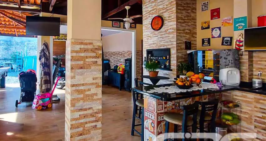Casa com 6 quartos à venda na Albano Schimdt, 115, Boa Vista, Joinville