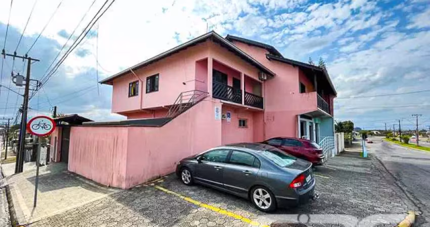 Casa com 9 quartos à venda na Benício Felipe da Silva, 160, Adhemar Garcia, Joinville