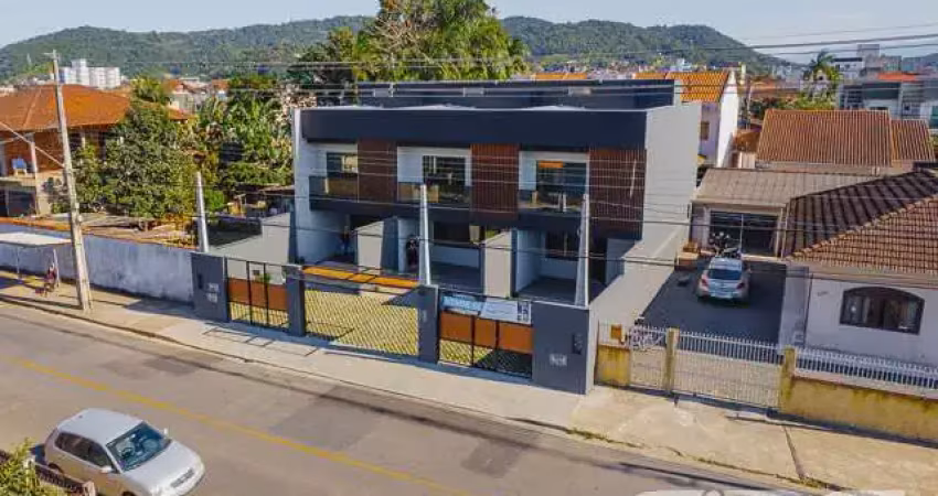Casa com 3 quartos à venda na Rua Papa João XXIII, 1153, Iririú, Joinville