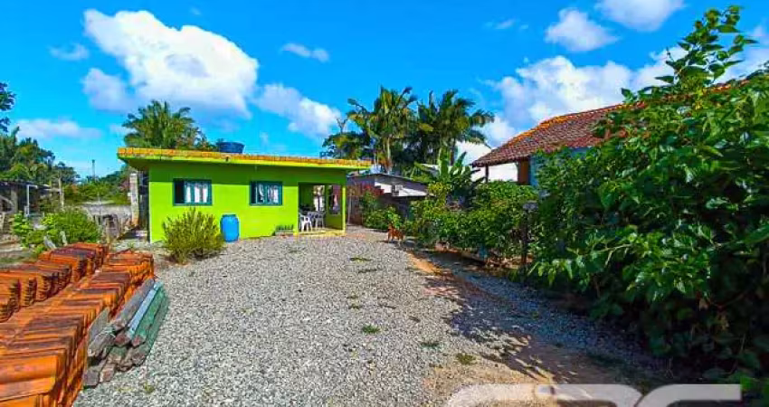 Casa com 2 quartos à venda na Rua Azulão, 153, Ubatuba, São Francisco do Sul