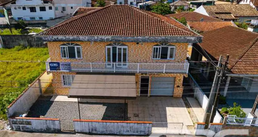 Casa com 7 quartos à venda na Rua Miosotes, 48, Fátima, Joinville