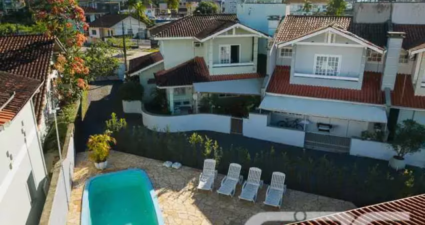 Casa com 3 quartos à venda na Rua Almirante Jaceguay, 271, Santo Antônio, Joinville