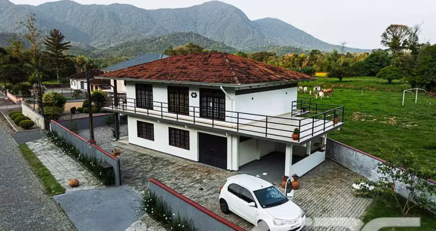 Casa com 6 quartos à venda na Olávo Bilac, 610, Pirabeiraba, Joinville