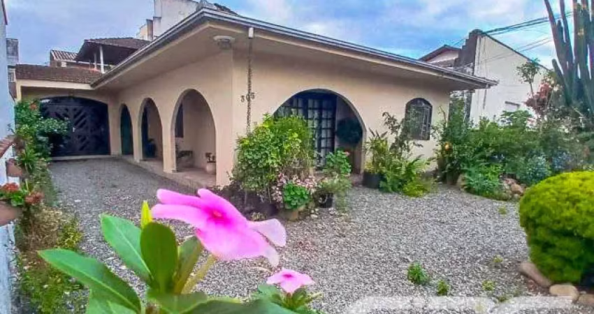 Casa com 3 quartos à venda na Valença, 305, Guanabara, Joinville
