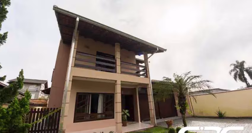Casa com 3 quartos à venda na Rua Quinze de Novembro, 142, Vila Nova, Joinville