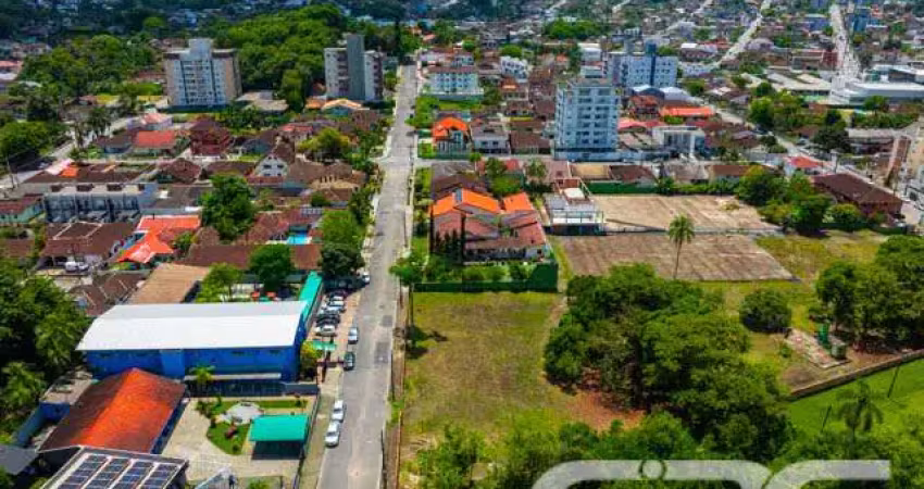 Terreno à venda na Rua Tenente Antônio João, Bom Retiro, Joinville