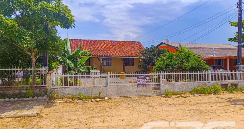 Casa com 2 quartos à venda na Amândio Cabral, 325, Centro, Balneário Barra do Sul
