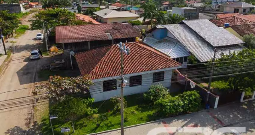 Casa com 3 quartos à venda na Nereu Ramos, 344, Salinas, Balneário Barra do Sul