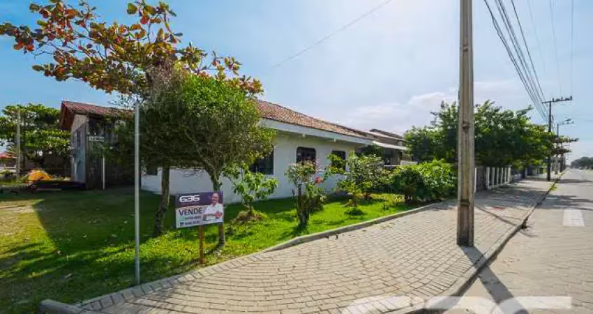 Casa com 3 quartos à venda na Nereu Ramos, 344, Salinas, Balneário Barra do Sul