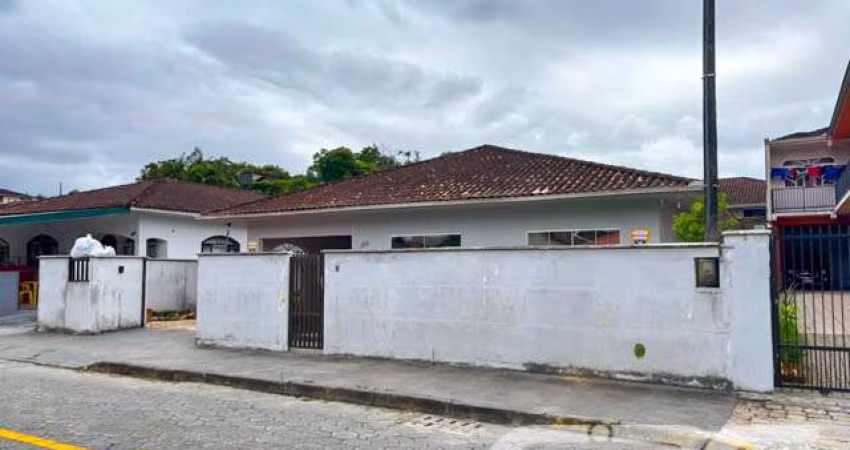 Casa | Joinville | Iririú