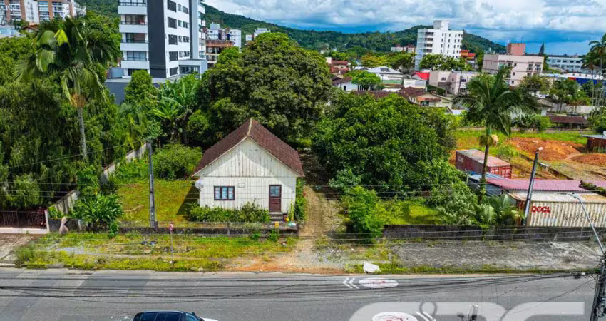 Casa com 1 quarto à venda na Pastor Guilherme Raú, 164, Saguaçu, Joinville