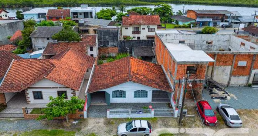 Casa | Balneário Barra do Sul | Costeira