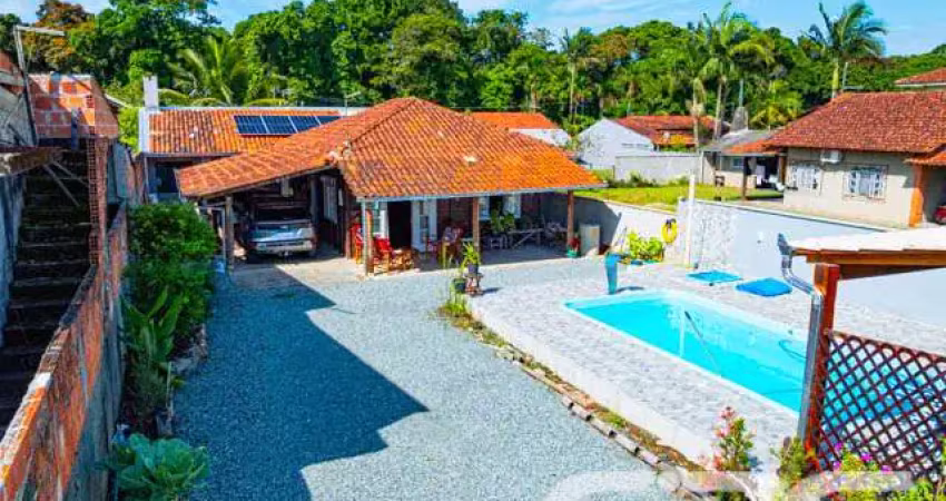 Casa | Balneário Barra do Sul | Salinas