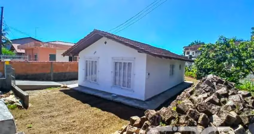 Casa com 2 quartos à venda na Rua Almirante Jaceguay, 175, Costa e Silva, Joinville