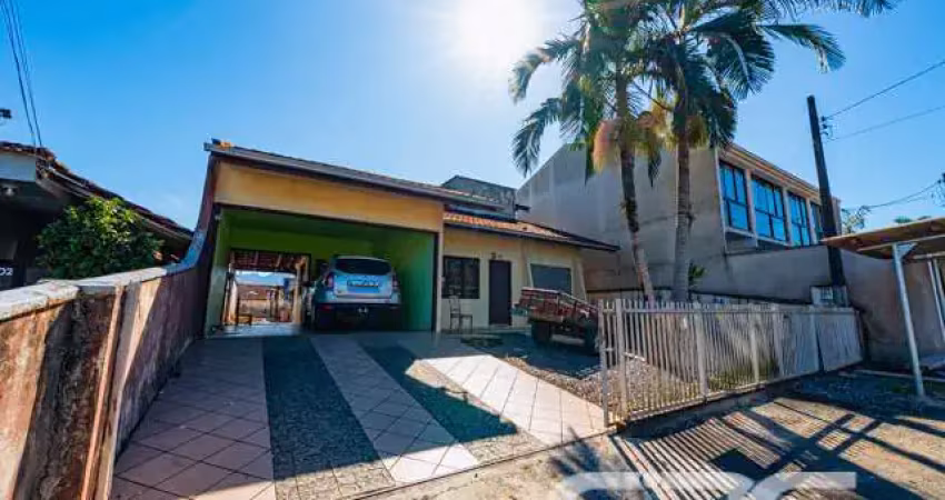 Casa com 4 quartos à venda na Rua Quinze de Novembro, 89, Vila Nova, Joinville