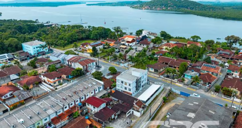 Casa | Joinville | Espinheiros
