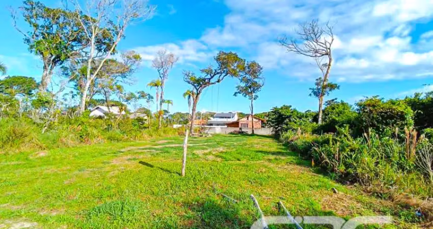 Terreno à venda na Rua Goias, Praia do Ervino, São Francisco do Sul
