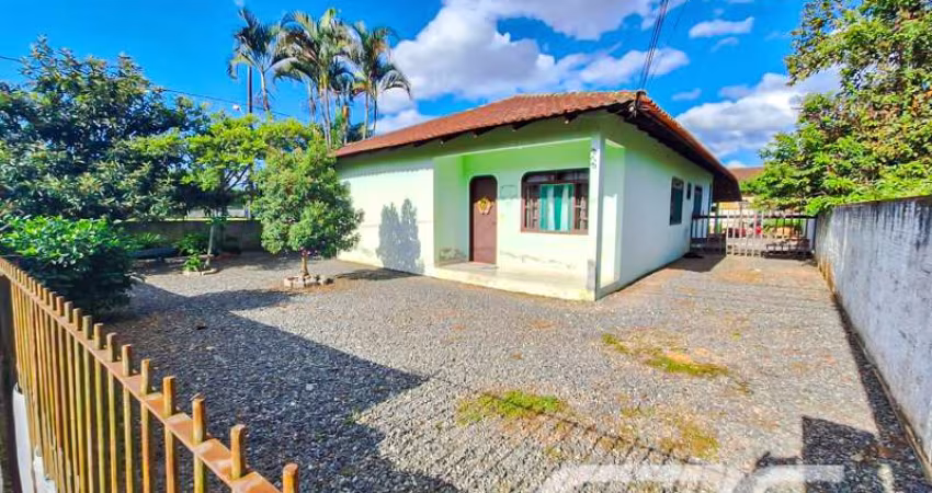 Casa | Joinville | Adhemar Garcia