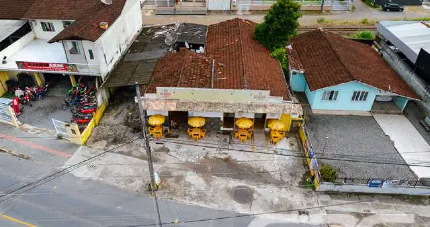 Casa comercial à venda na Voluntários da Patria, 2694, Itaum, Joinville