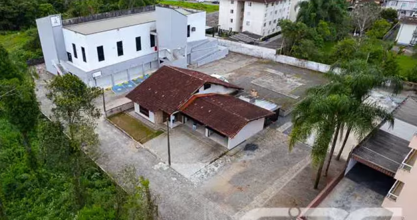 Casa comercial à venda na Pastor Guilherme Raú, 543, Saguaçu, Joinville