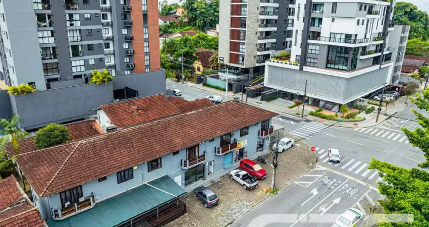 Casa comercial à venda na Rua Alexandre Schlemm, 750, Anita Garibaldi, Joinville