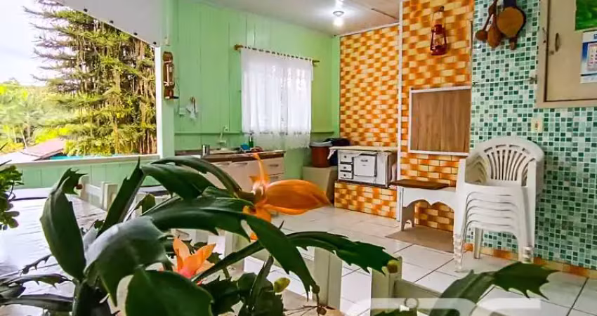 Casa com 6 quartos à venda na Rua Waldemiro José Borges, 3097, Itinga, Joinville