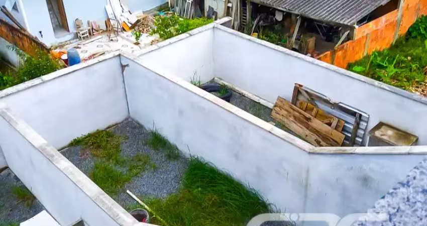 Casa com 2 quartos à venda na Benício Felipe da Silva, 710, Adhemar Garcia, Joinville