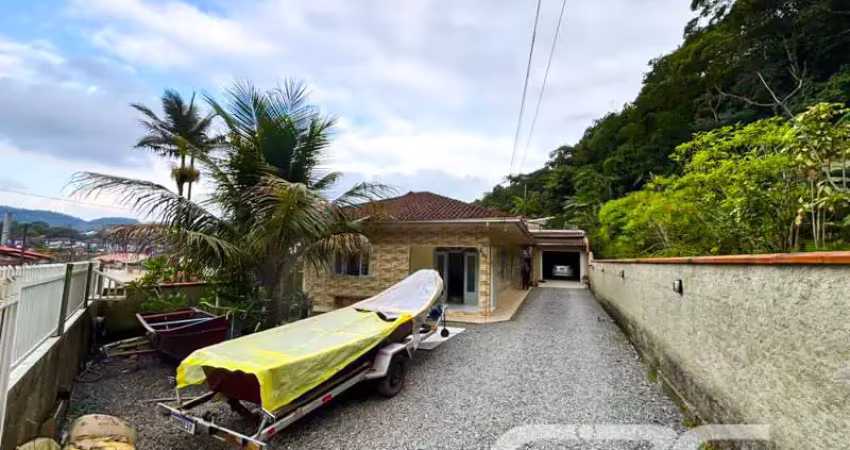 Casa com 3 quartos à venda na Rua Boehmerwald, 275, Boehmerwald, Joinville
