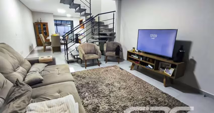 Casa com 3 quartos à venda na Albano Schimdt, 545, Boa Vista, Joinville
