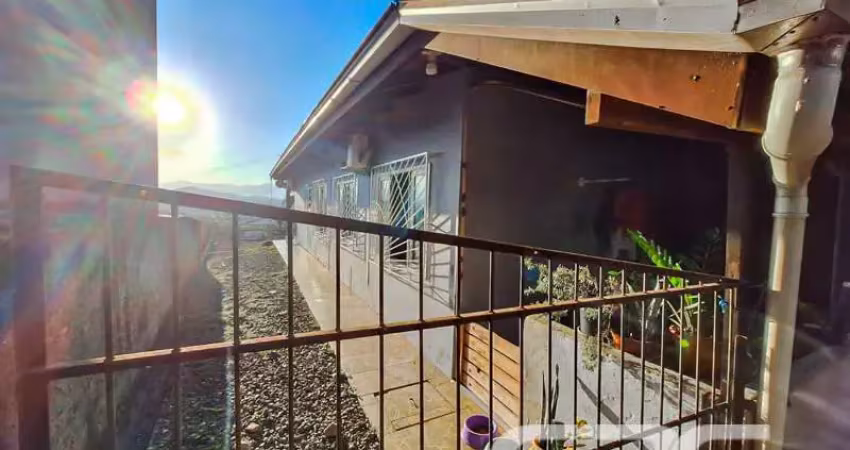 Casa com 4 quartos à venda na Voluntários da Patria, 226, Itaum, Joinville