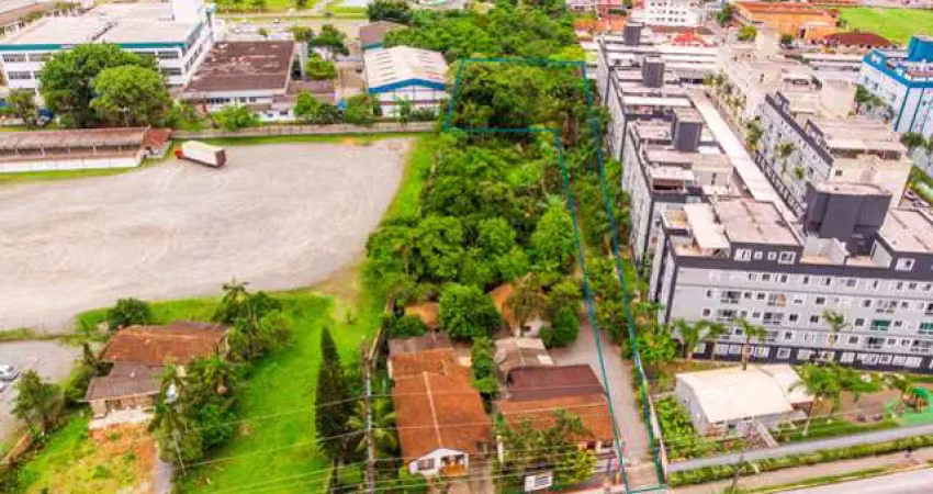 Terreno à venda na Rua Almirante Jaceguay, 5248, Santo Antônio, Joinville