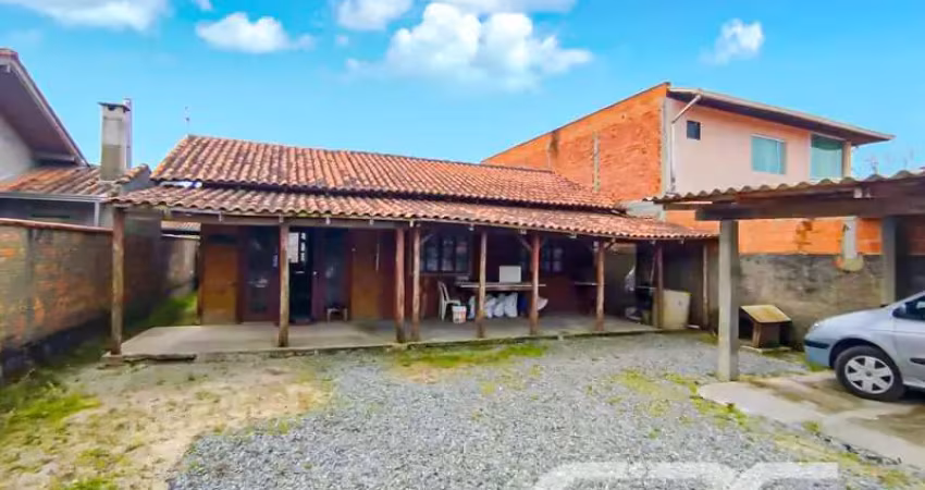 Casa com 3 quartos à venda na Nereu Ramos, 1176, Salinas, Balneário Barra do Sul