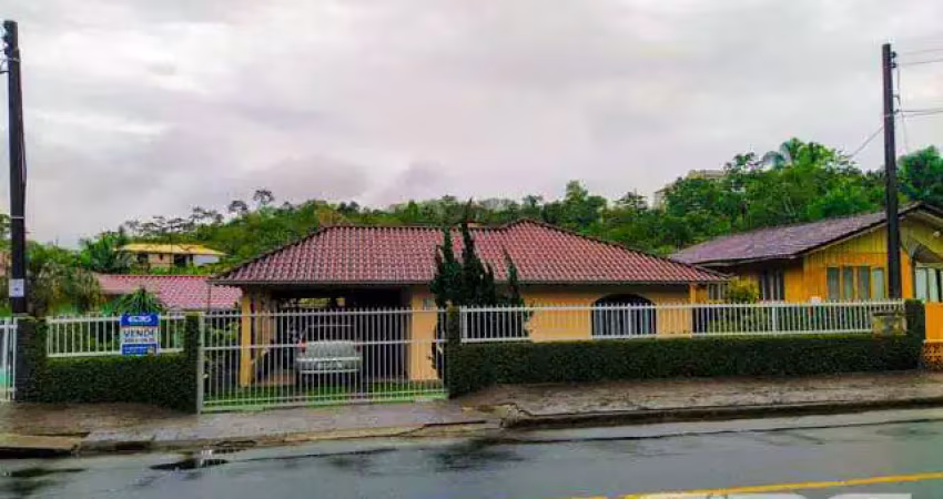 Casa com 4 quartos à venda na Rua Minas Gerais, 141, Nova Brasília, Joinville
