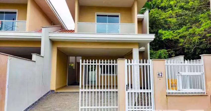 Casa com 3 quartos à venda na Rua Quinze de Novembro, América, Joinville