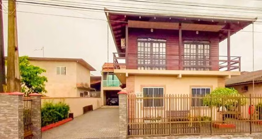 Casa | Joinville | Aventureiro
