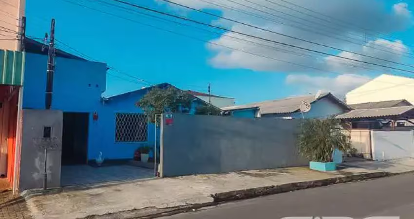 Casa com 3 quartos à venda na Benício Felipe da Silva, 122, Adhemar Garcia, Joinville