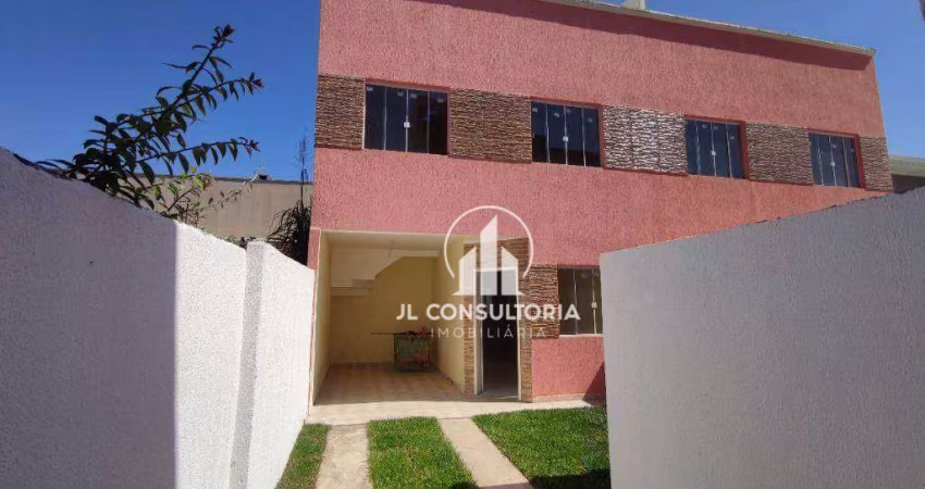 Sobrado com três quartos/suíte espaço de terreno nos fundos e terraço