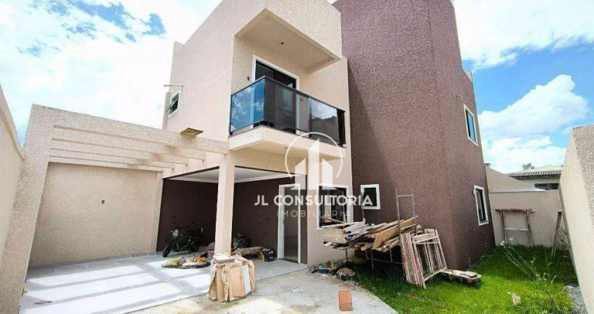 Sobrado no Xaxim com três quartos/suíte e terraço amplo espaço de terreno