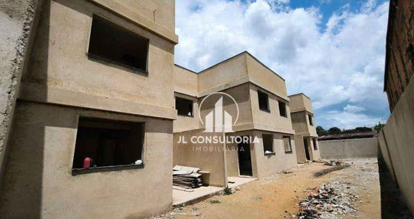 Sobrado à venda, 62 m² por R$ 390.000,00 - Sítio Cercado - Curitiba/PR