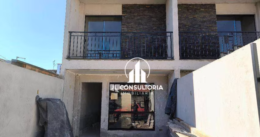 Sobrado no Umbara com três quartos