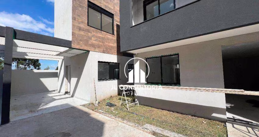 Sobrado com 3 dormitórios à venda, 197 m² por R$ 969.000,00 - Uberaba - Curitiba/PR