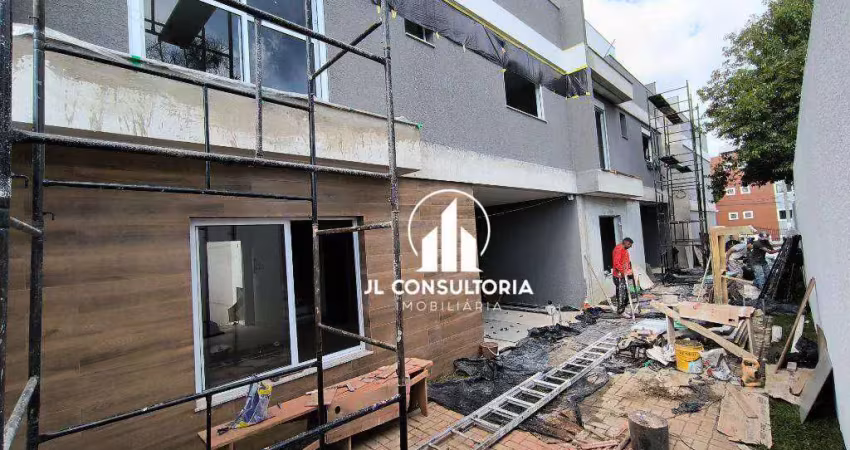 Sobrado com 3 dormitórios à venda, 172 m² por R$ 860.000 - Portão - Curitiba/PR