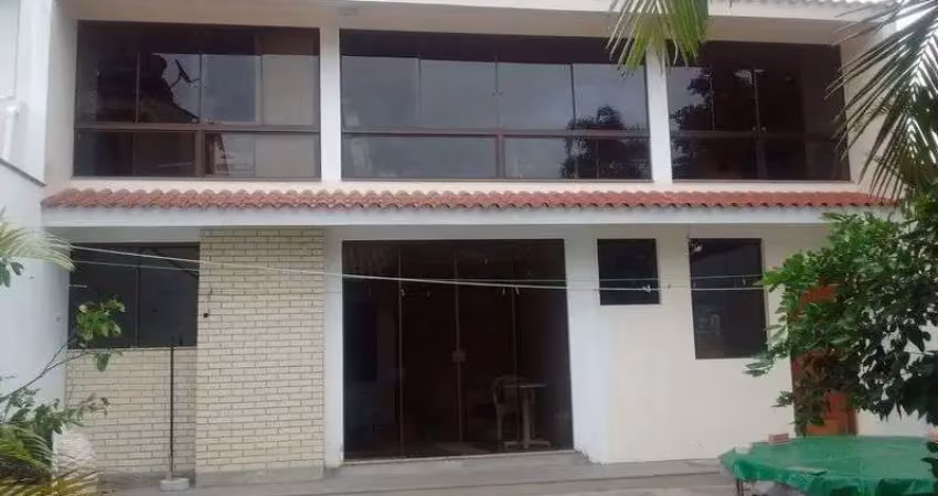 Casa com 2 quartos à venda na Rua Cezimbra Jaques, Medianeira, Porto Alegre