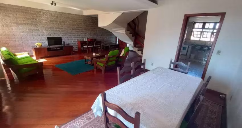 Casa com 3 quartos à venda na Rua Manoel Antônio de Magalhães, Medianeira, Porto Alegre