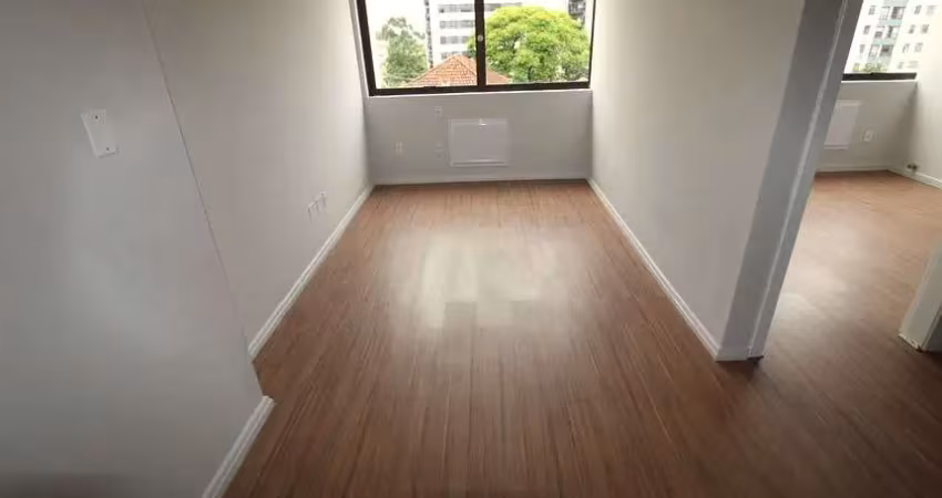 Sala comercial à venda na Avenida Protásio Alves, Petrópolis, Porto Alegre
