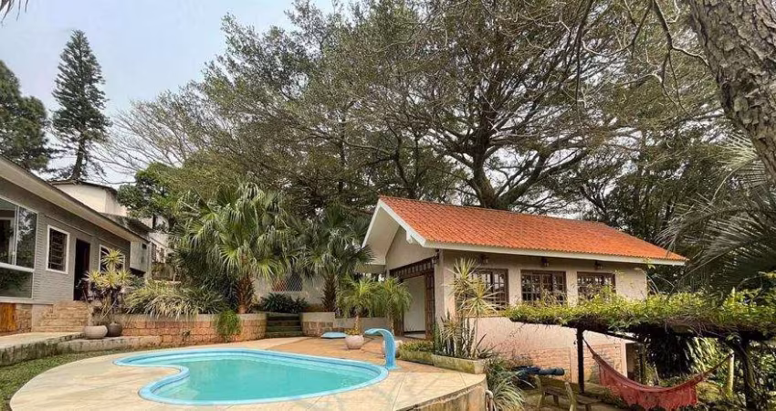 CASA 4D no bairro Espírito Santo em Porto Alegre