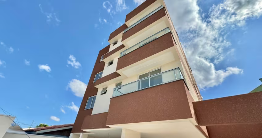 Lindo Apartamento com Dois Quartos Com Suíte